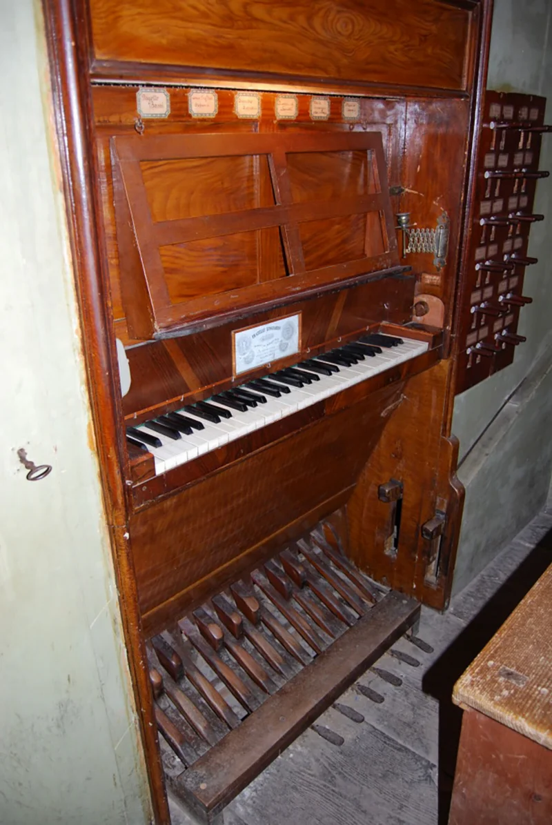 Consolle completa dell'organo Lingiardi di Voltaggio, Oratorio del Gonfalone