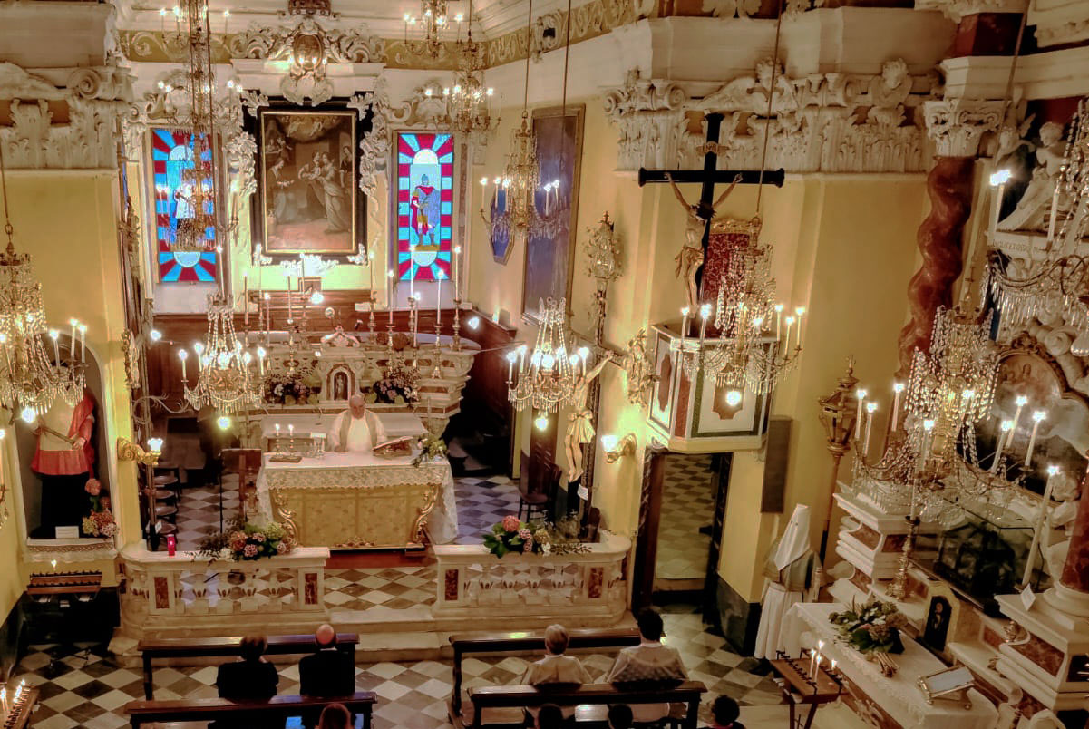 Interno dell'Oratorio durante una messa